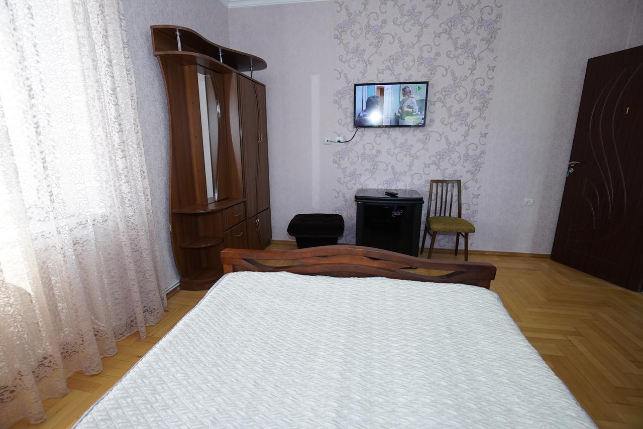 Nice House In The Heart Of The City Yerevan Exterior photo
